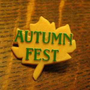 Autumn Fest Vintage Maple Leaf Lapel Pin